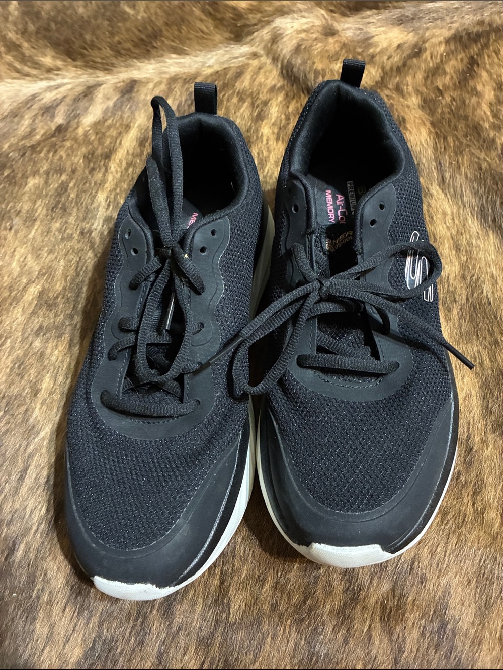 Sketchers woman’s size 9 shoes